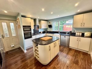 Photo 19- click for photo gallery